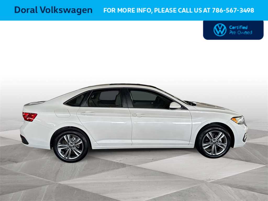 Thumbnail: 2024 Volkswagen Jetta - 9