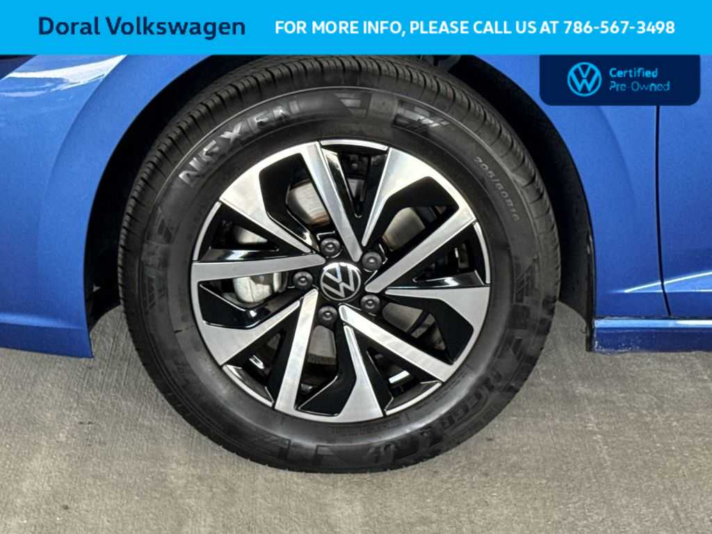 Thumbnail: 2024 Volkswagen Jetta - 11
