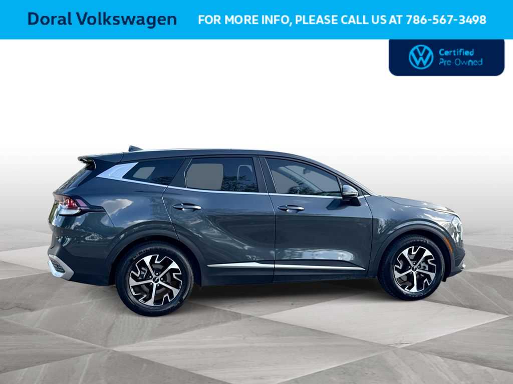 Thumbnail: 2023 Kia Sportage - 9
