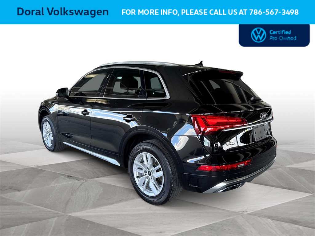 Thumbnail: 2023 Audi Q5 - 6