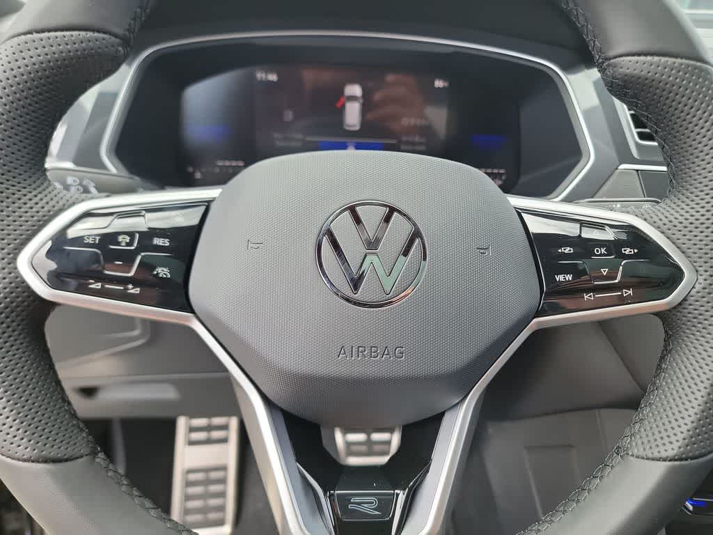 Thumbnail: 2023 Volkswagen Tiguan - 21