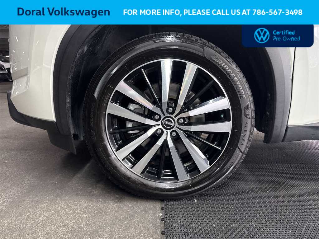 Thumbnail: 2023 Nissan Pathfinder - 10