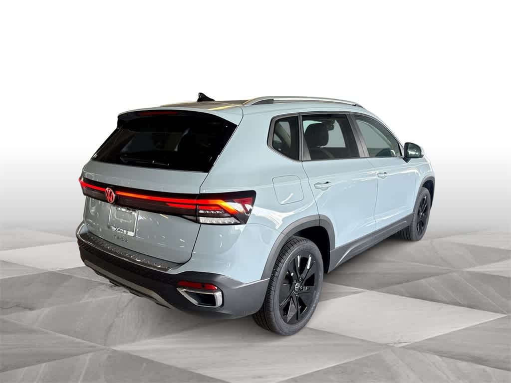 Thumbnail: 2025 Volkswagen Taos - 8