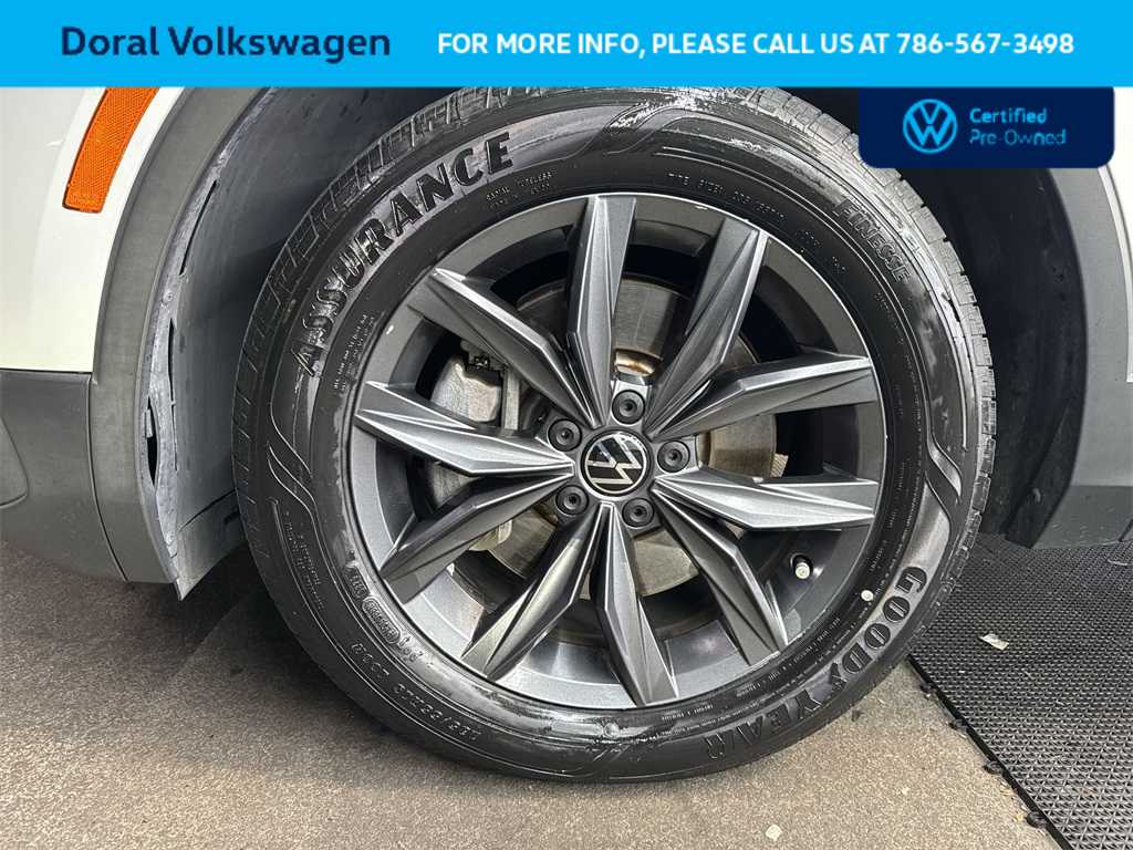 Thumbnail: 2022 Volkswagen Tiguan - 10