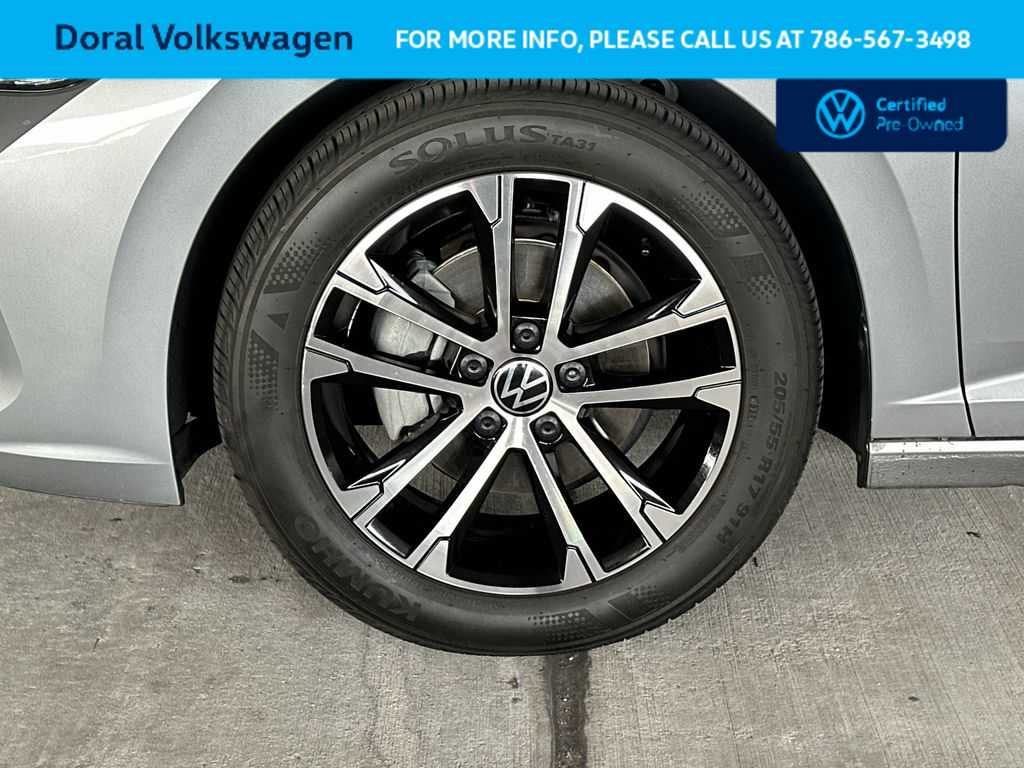 Thumbnail: 2023 Volkswagen Jetta - 10