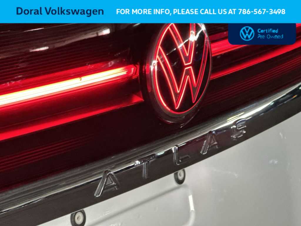 Thumbnail: 2024 Volkswagen Atlas - 10
