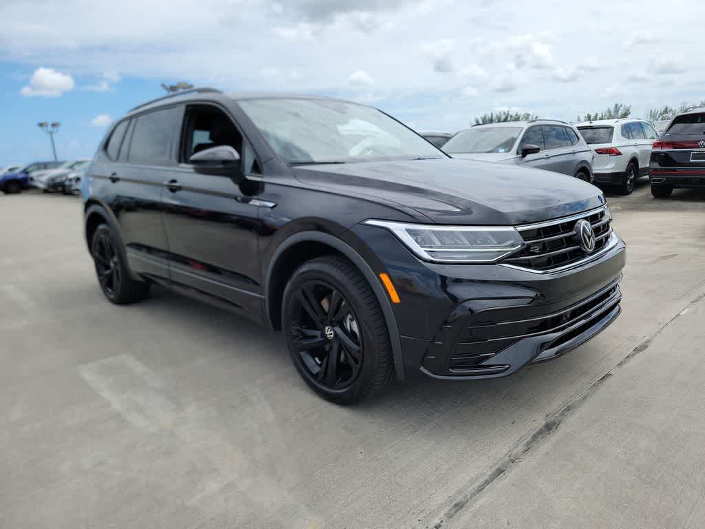 Thumbnail: 2023 Volkswagen Tiguan - 11