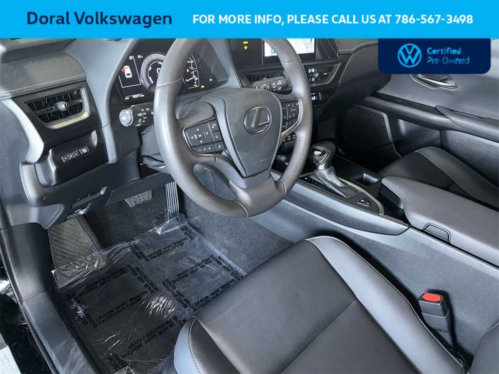 Thumbnail: 2024 Lexus UX - 13