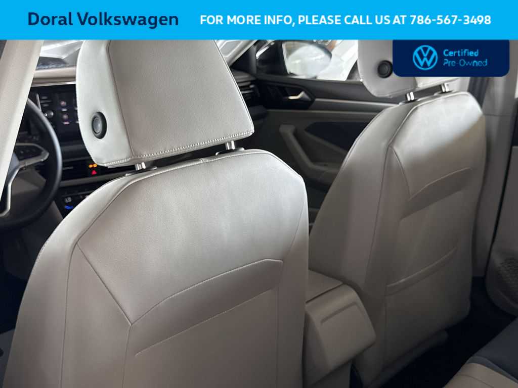 Thumbnail: 2025 Volkswagen Jetta - 23