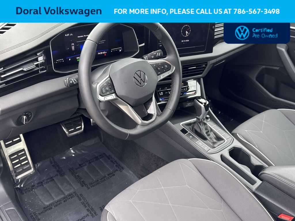 Thumbnail: 2025 Volkswagen Jetta - 13