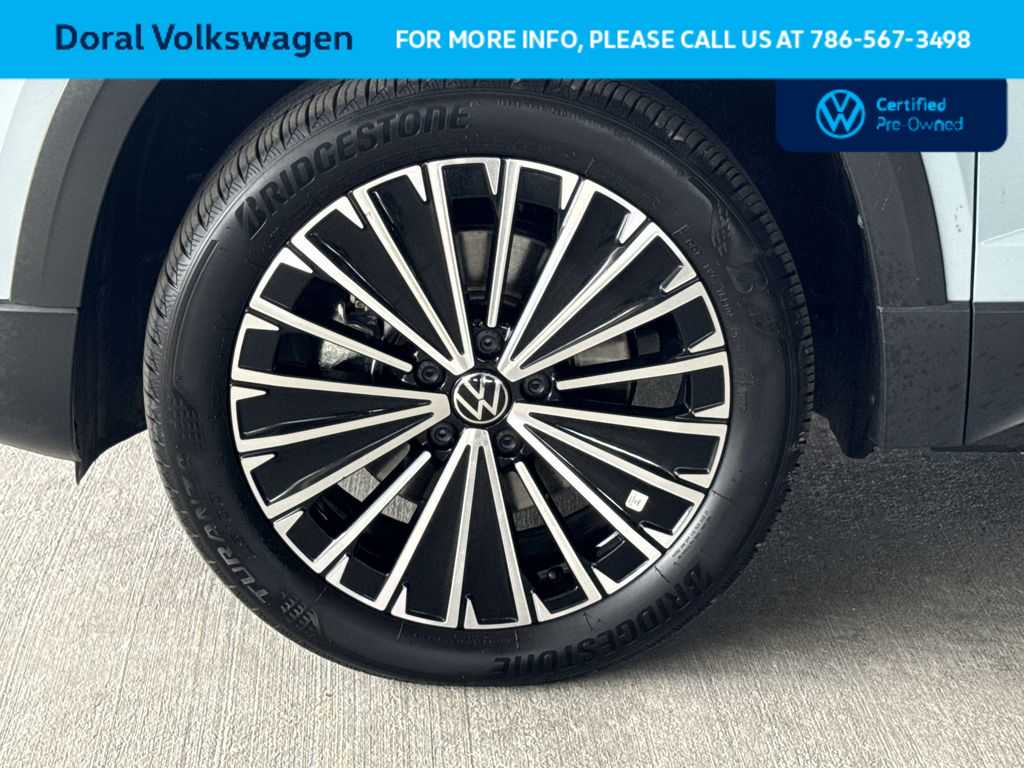 Thumbnail: 2025 Volkswagen Taos - 11