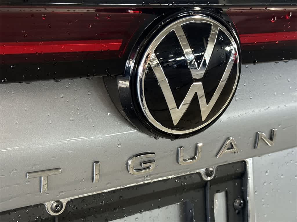 Thumbnail: 2025 Volkswagen Tiguan - 10