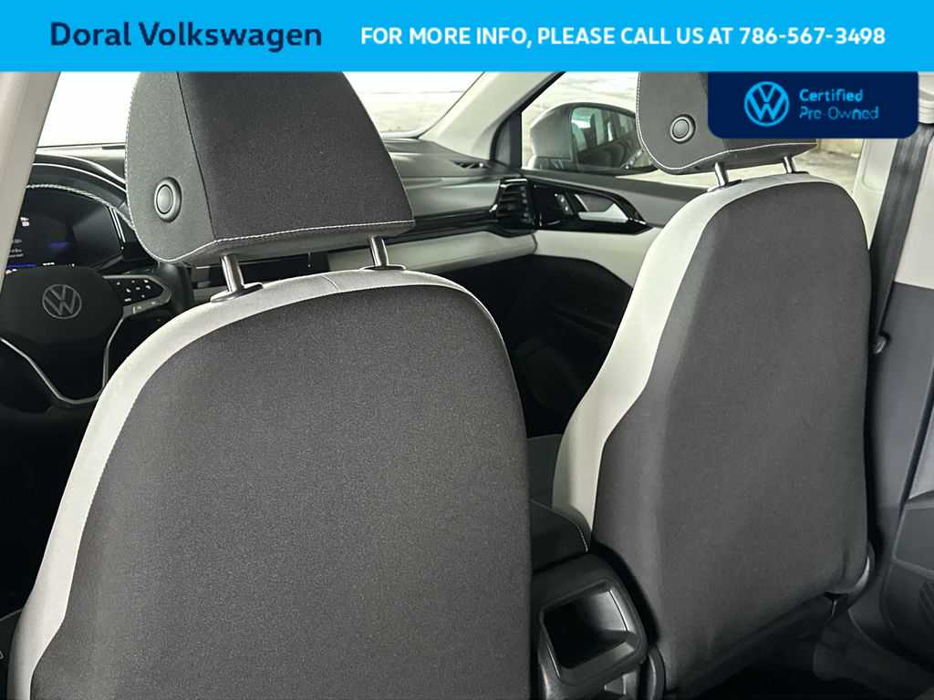 Thumbnail: 2025 Volkswagen Taos - 23