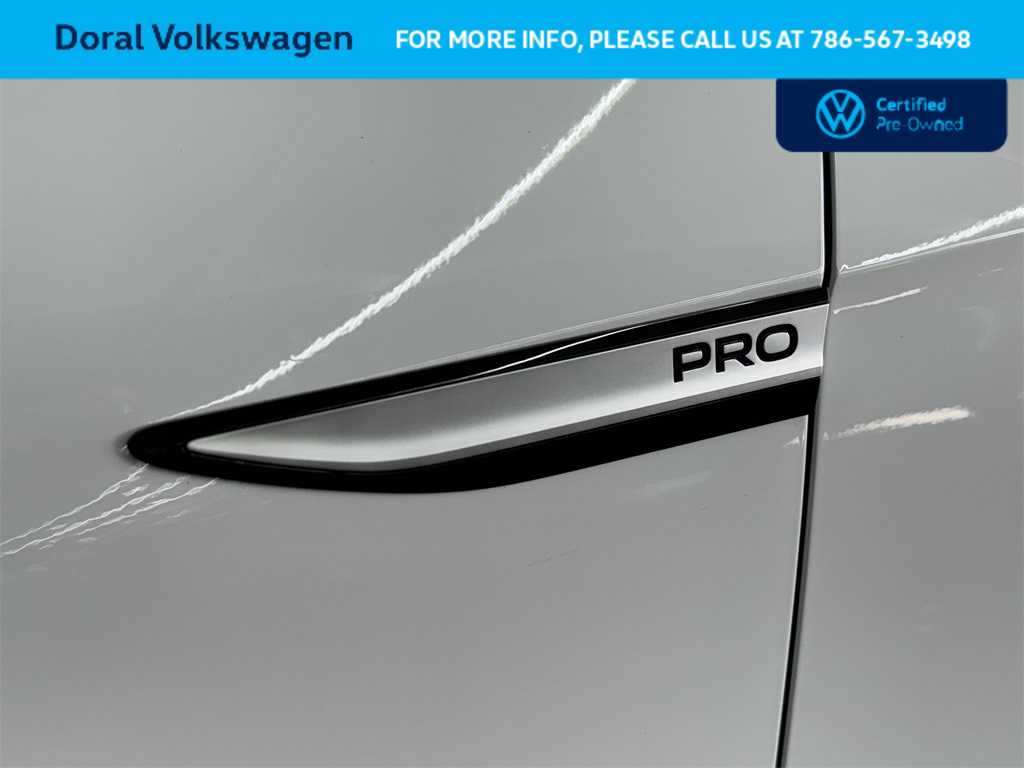 Thumbnail: 2023 Volkswagen ID.4 - 10