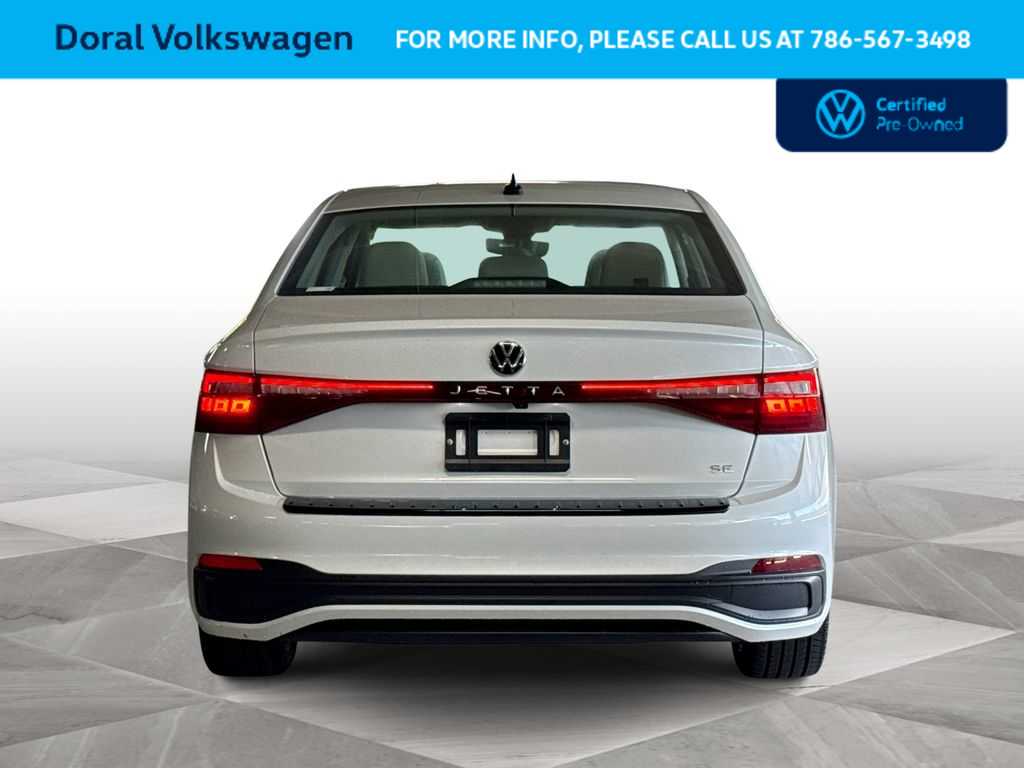 2025 Volkswagen Jetta SE - Photo 7