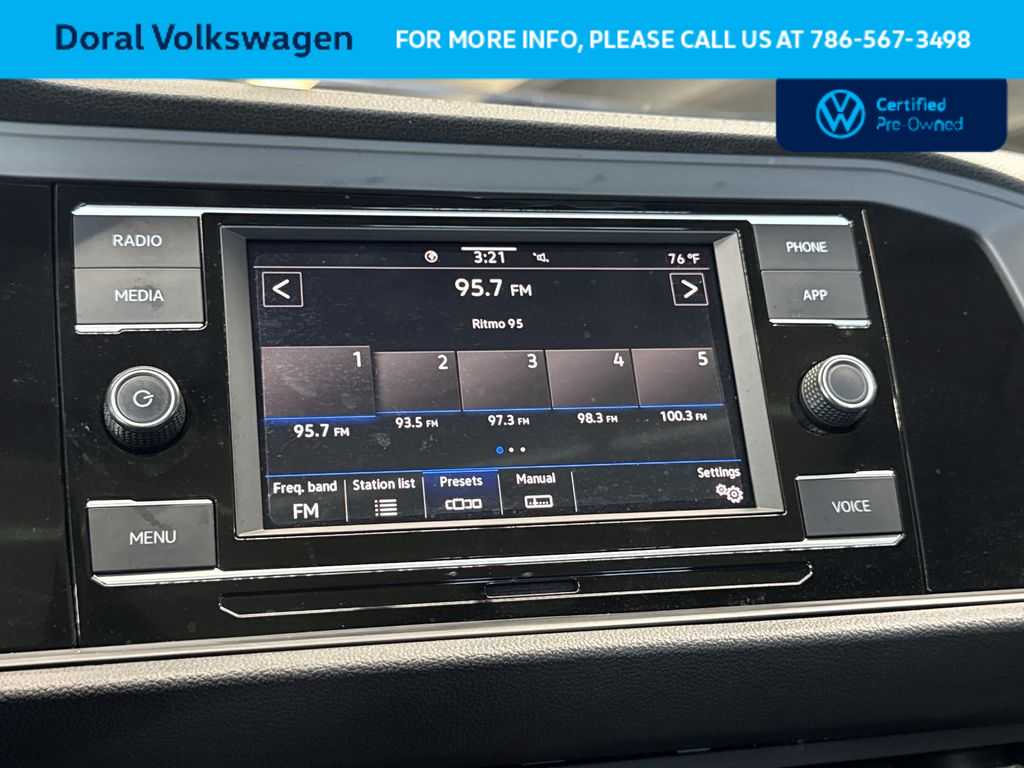 Thumbnail: 2021 Volkswagen Jetta - 18