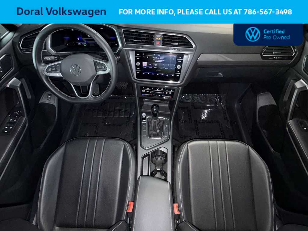 Thumbnail: 2024 Volkswagen Tiguan - 24
