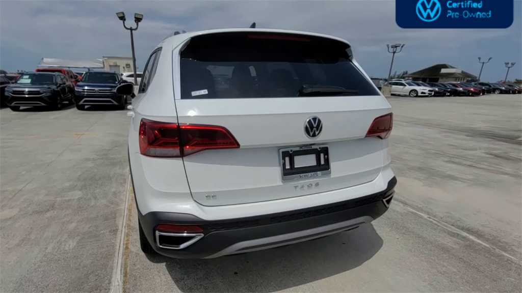 2023 Volkswagen Taos SE 8