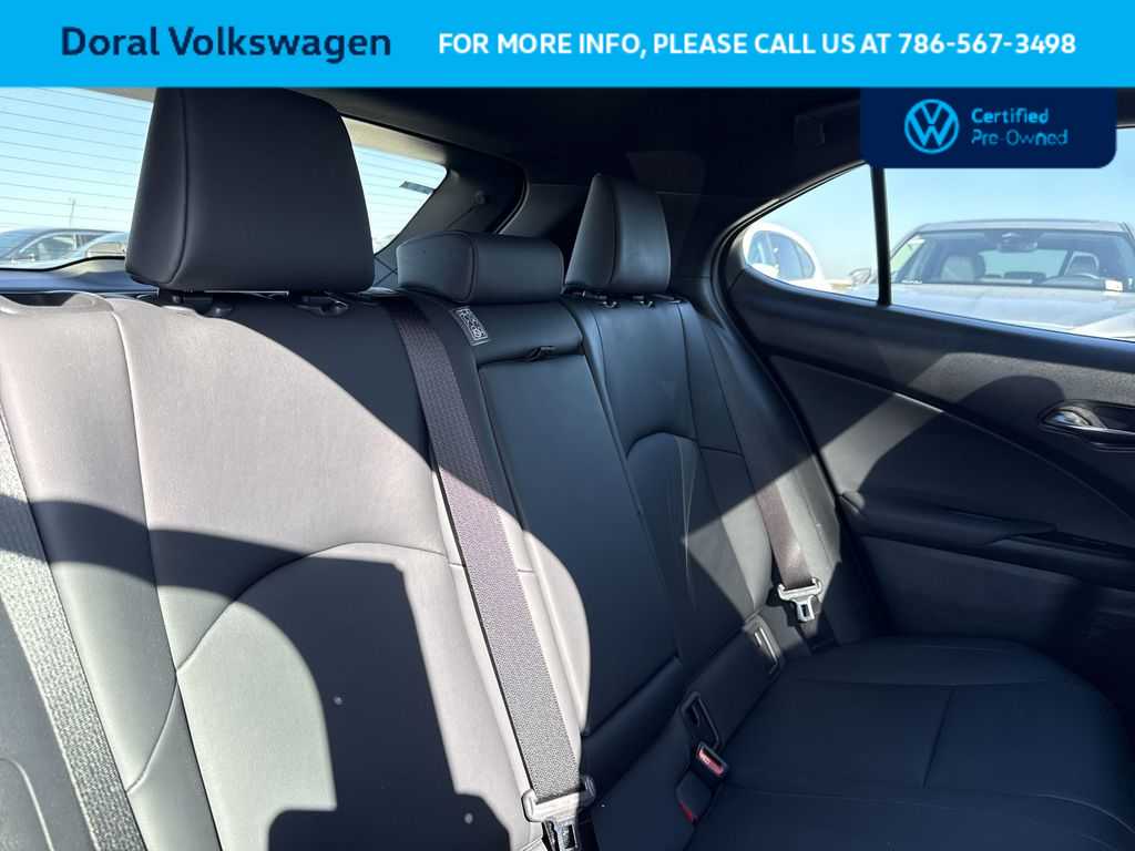 Thumbnail: 2024 Lexus UX - 26