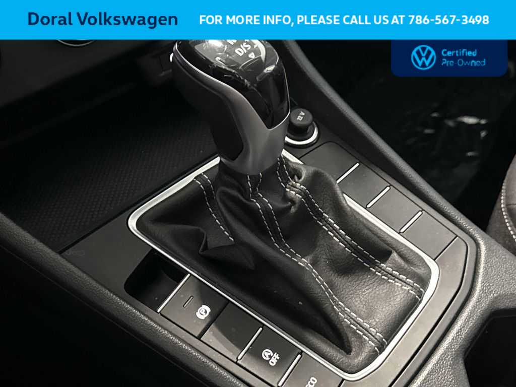 Thumbnail: 2024 Volkswagen Jetta - 21