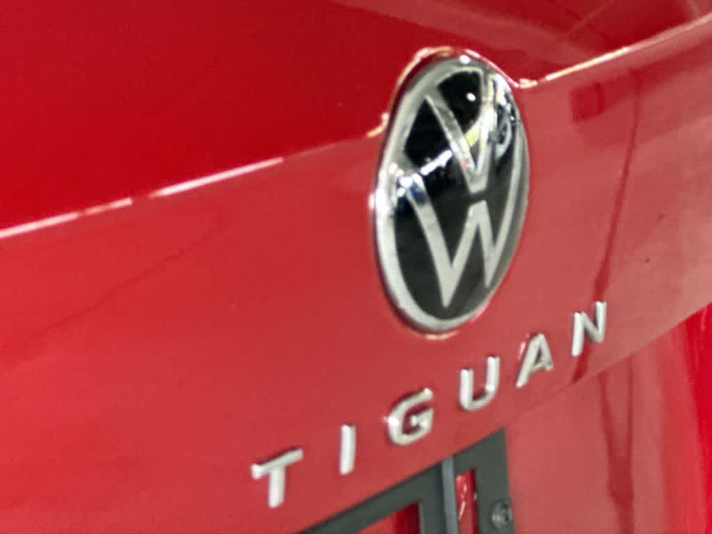 Thumbnail: 2024 Volkswagen Tiguan - 10