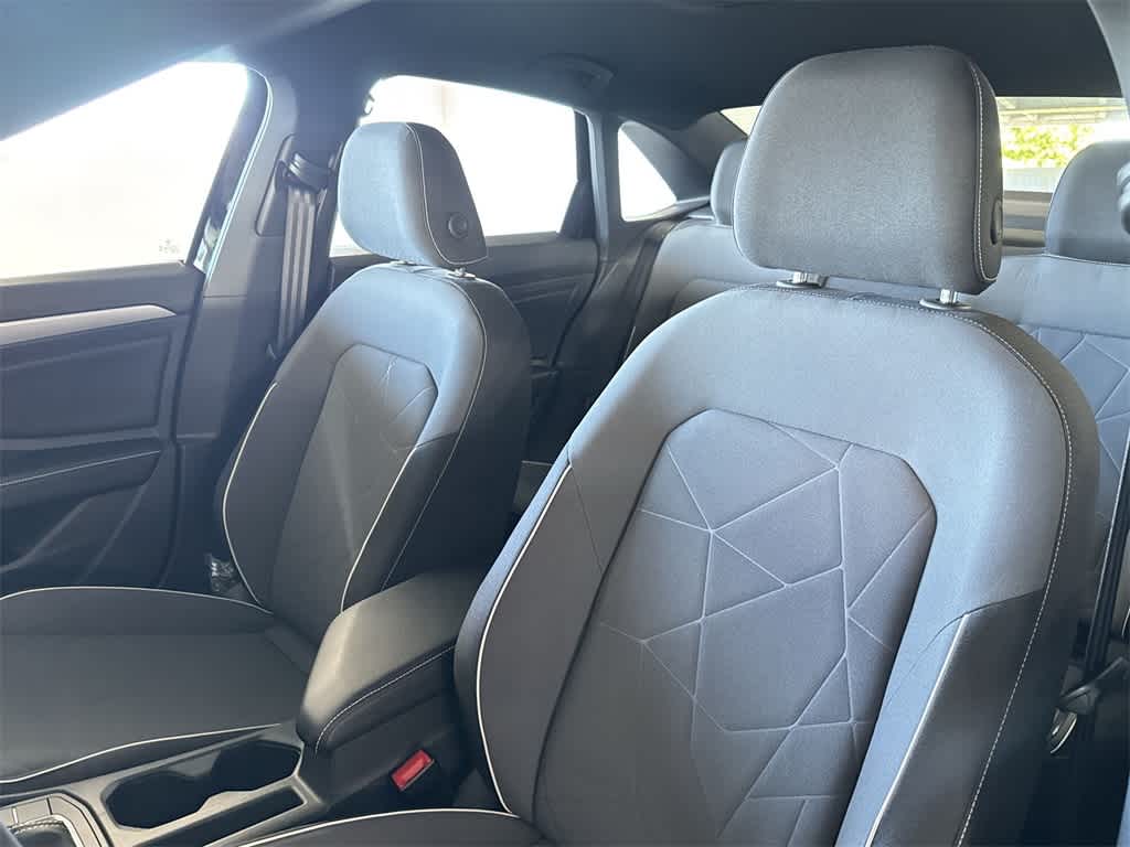 Thumbnail: 2026 Volkswagen Jetta - 14