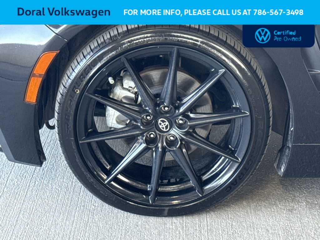 Thumbnail: 2023 Toyota GR86 - 11