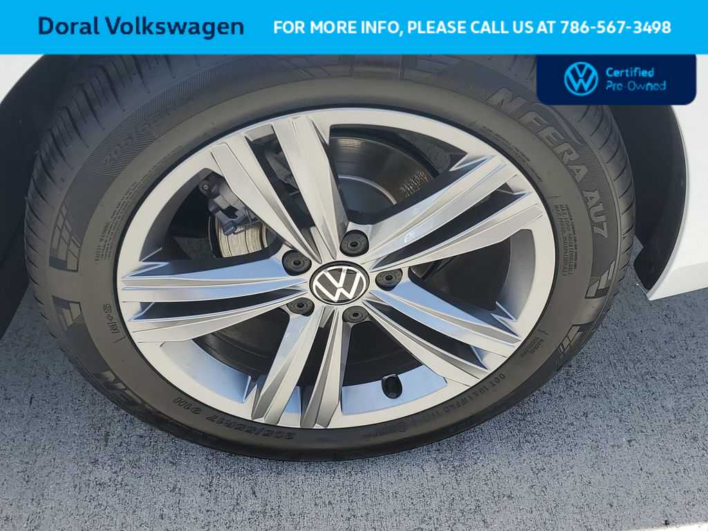 Thumbnail: 2023 Volkswagen Jetta - 17