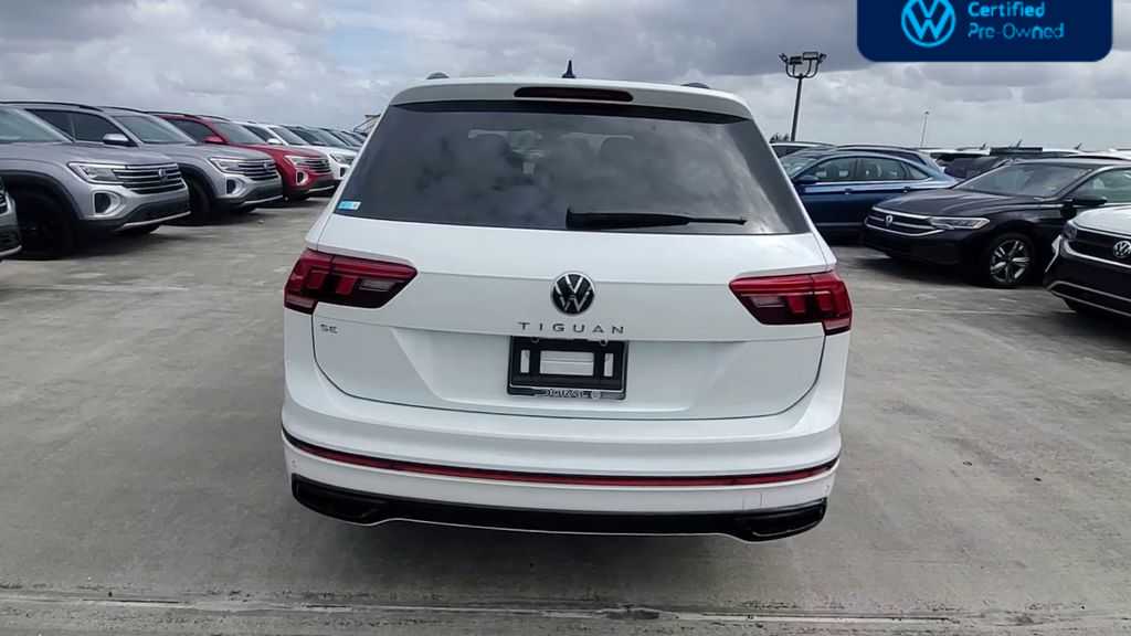 Thumbnail: 2024 Volkswagen Tiguan - 7