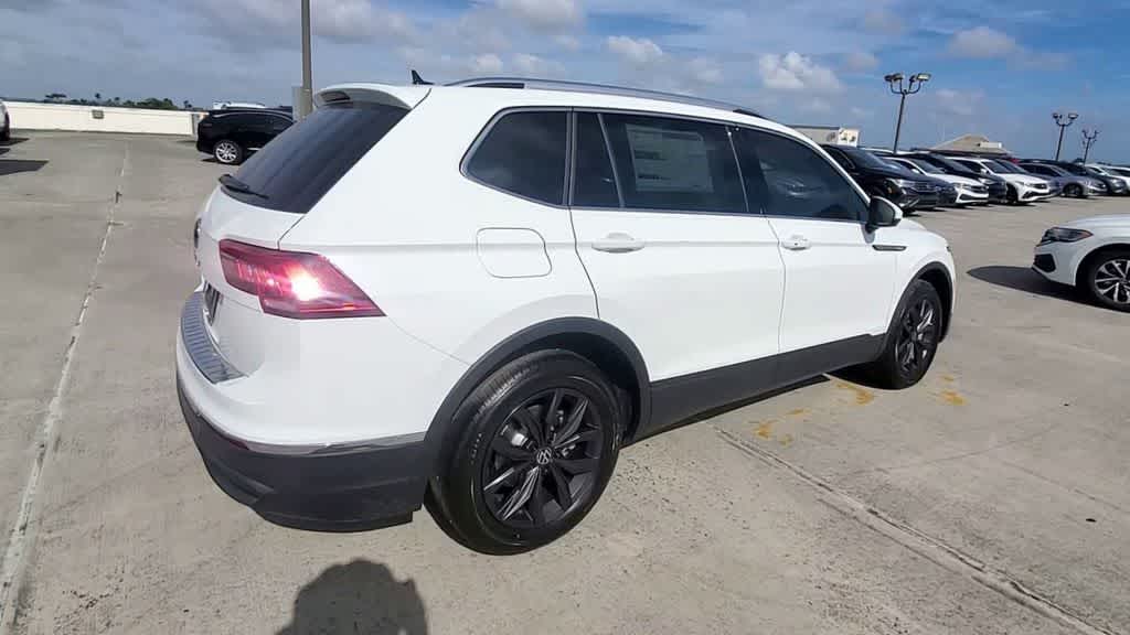 Thumbnail: 2024 Volkswagen Tiguan - 8