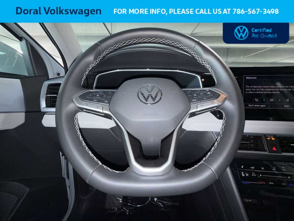 Thumbnail: 2025 Volkswagen Taos - 15