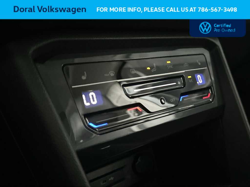 Thumbnail: 2023 Volkswagen Tiguan - 20