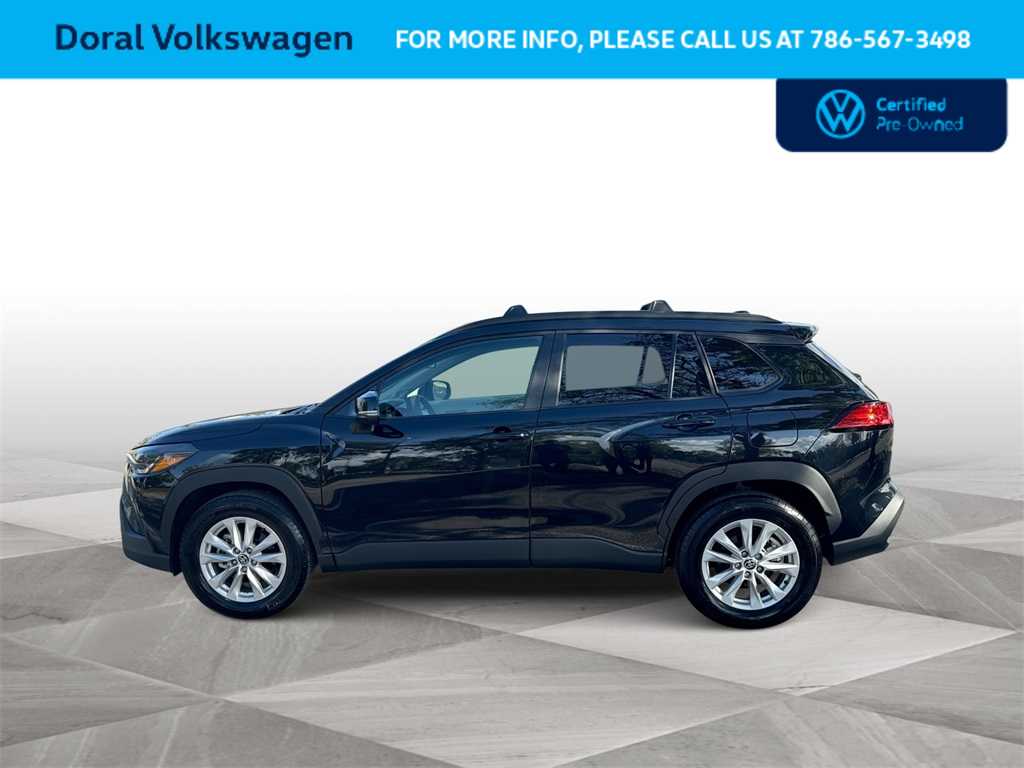 2024 Toyota Corolla Cross LE 5