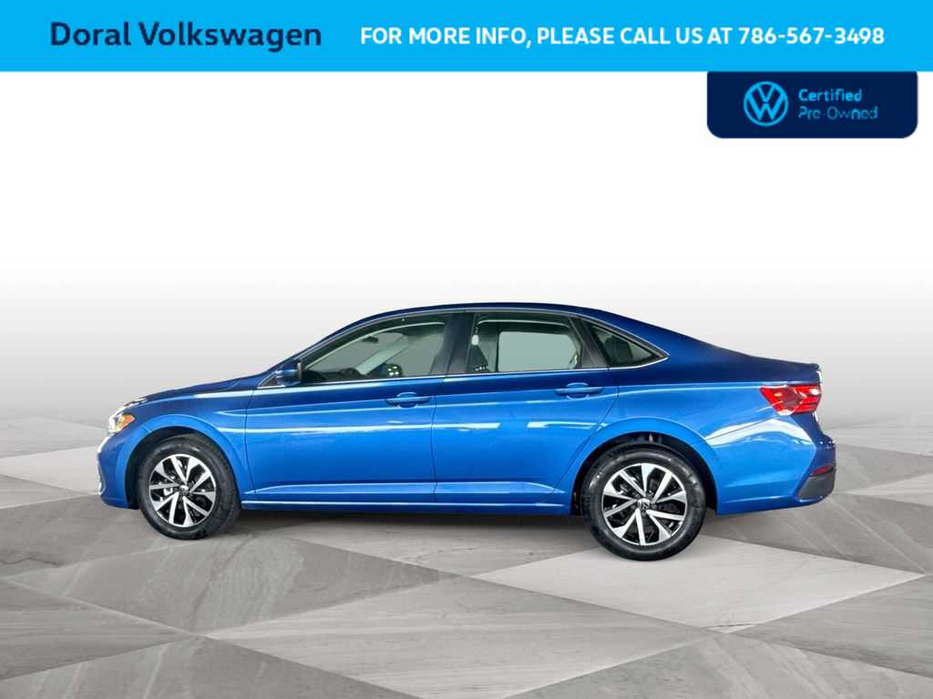 Thumbnail: 2024 Volkswagen Jetta - 5