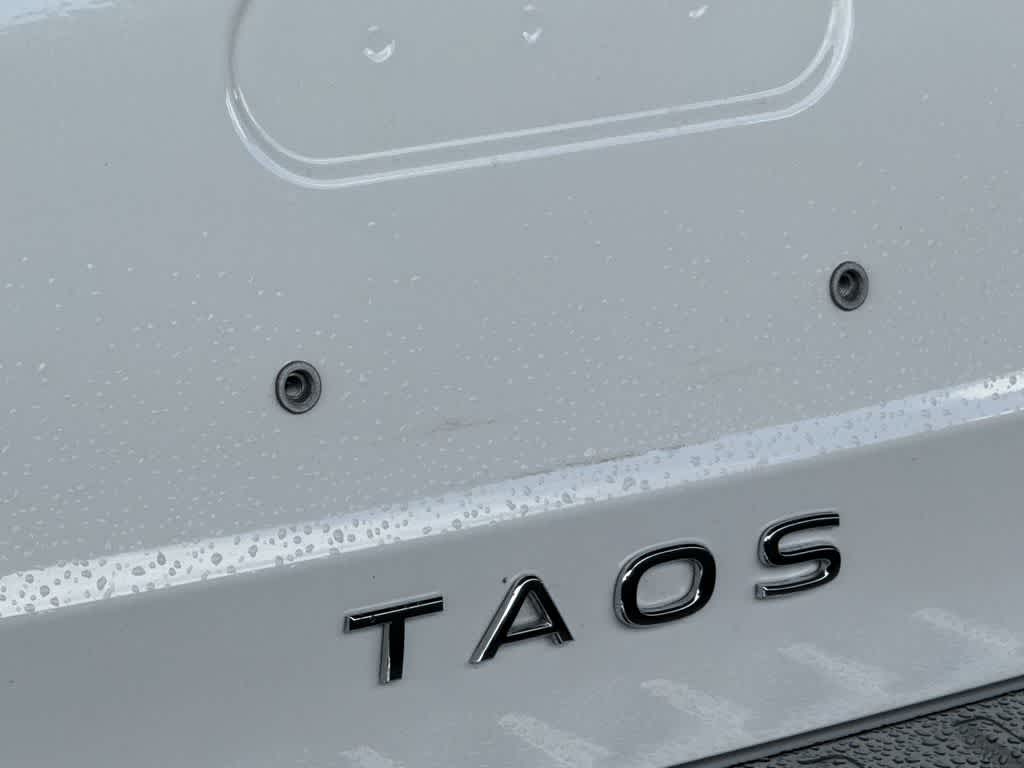 Thumbnail: 2025 Volkswagen Taos - 10