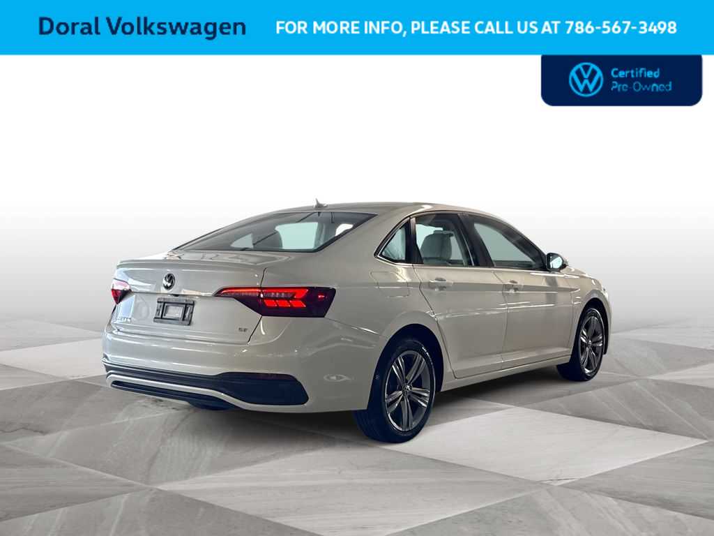 Thumbnail: 2024 Volkswagen Jetta - 8
