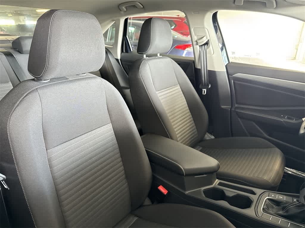 Thumbnail: 2026 Volkswagen Jetta - 27