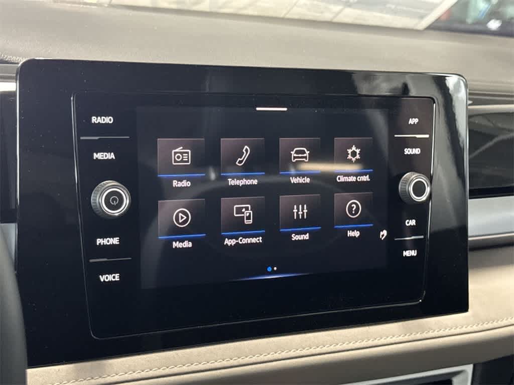 2025 Volkswagen Taos SE 18