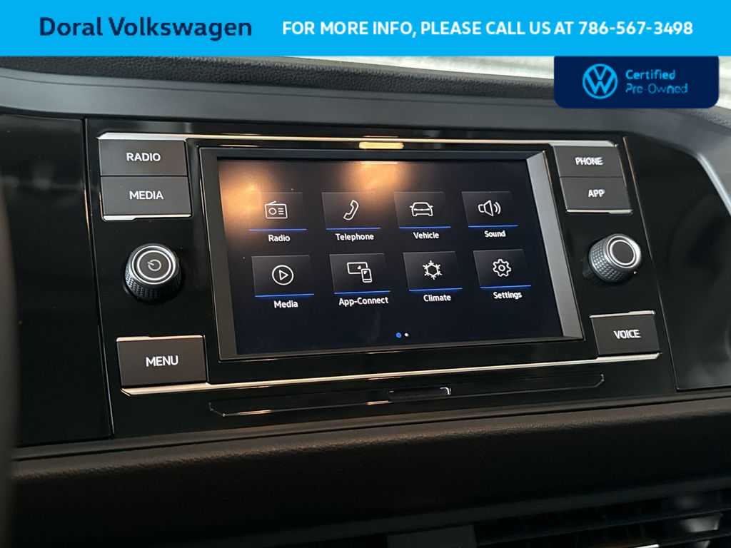 Thumbnail: 2023 Volkswagen Jetta - 18