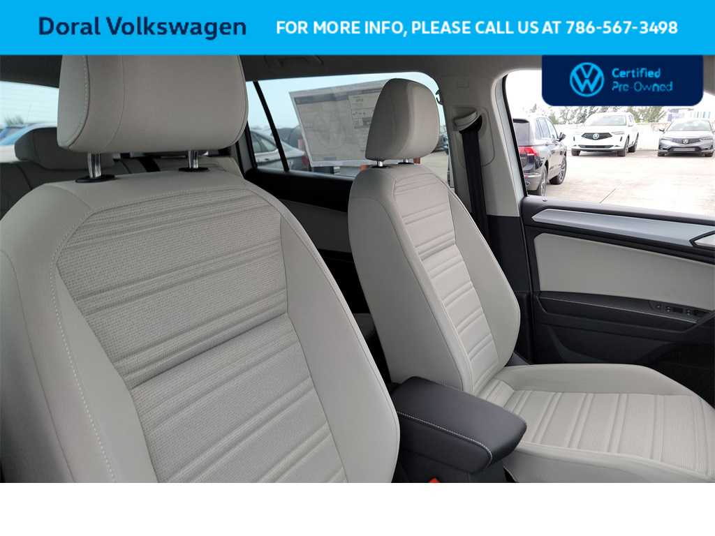 Thumbnail: 2023 Volkswagen Tiguan - 30