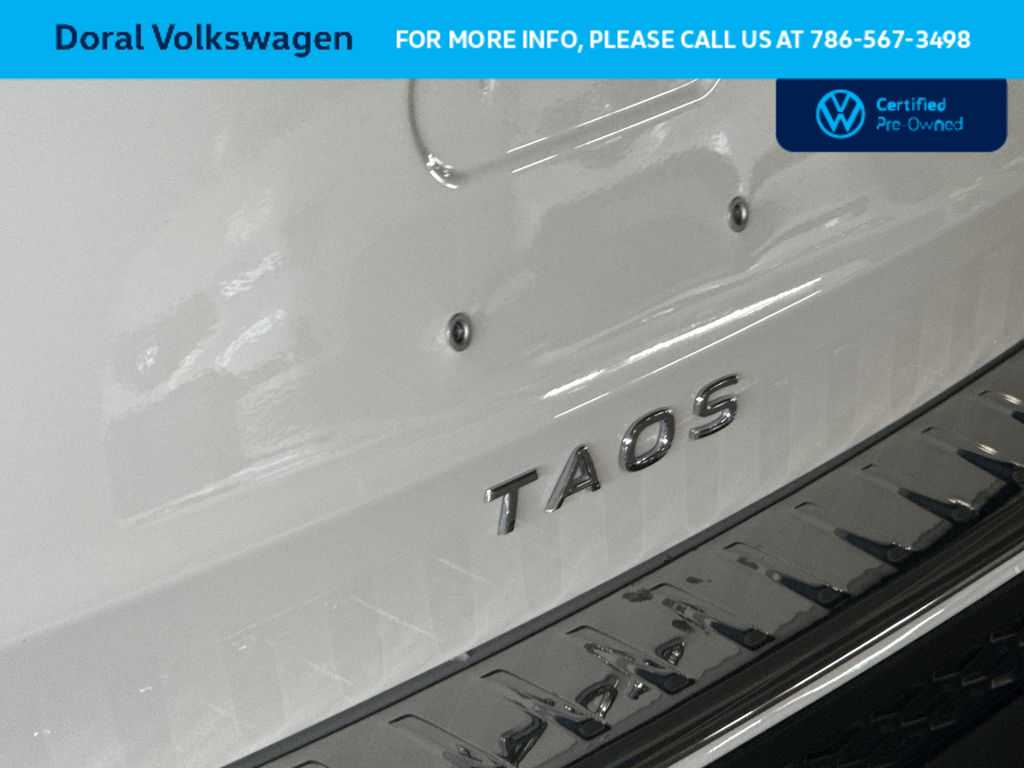 Thumbnail: 2025 Volkswagen Taos - 10