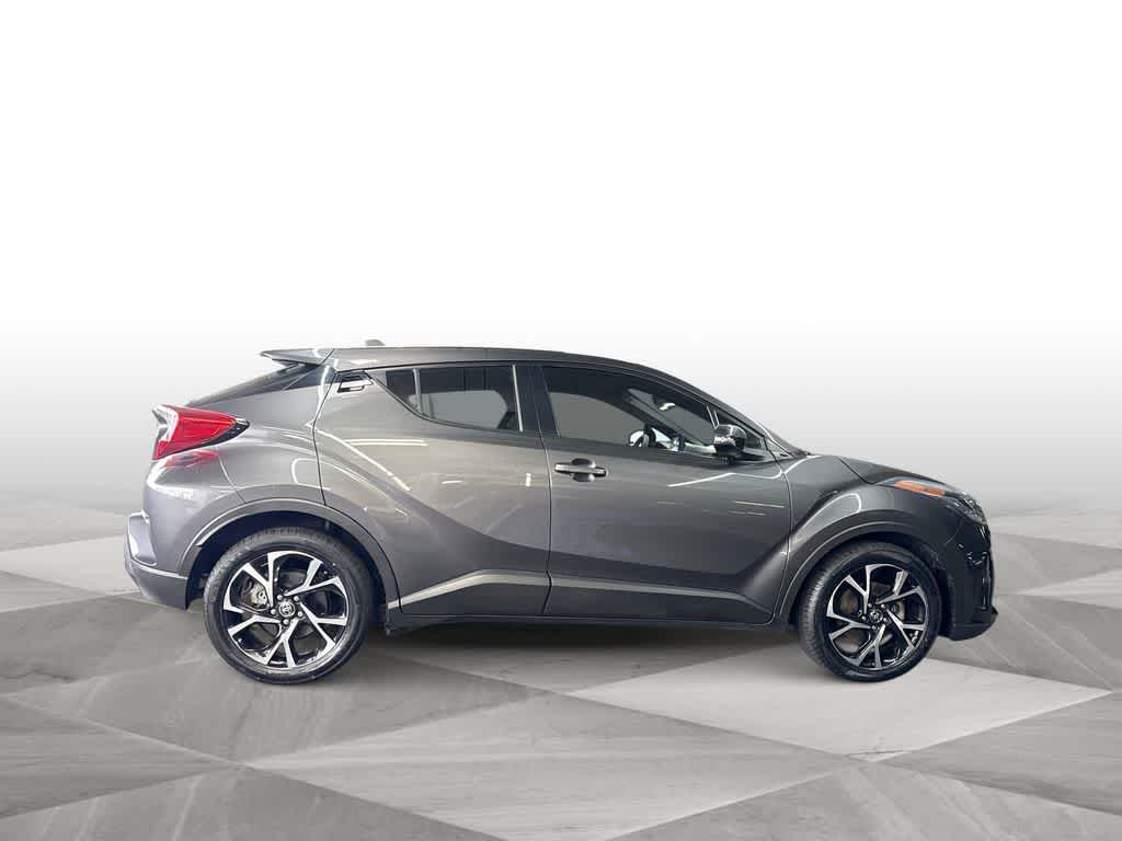 Thumbnail: 2022 Toyota C-HR - 9
