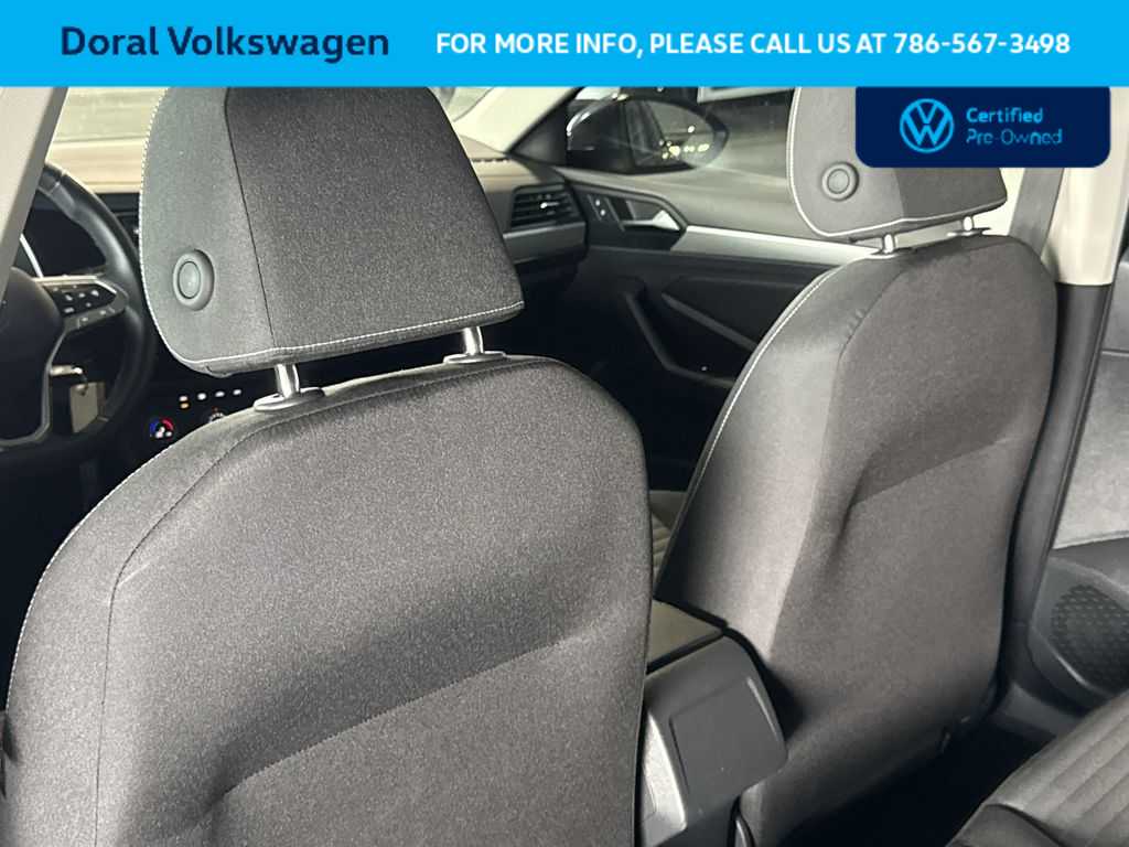 Thumbnail: 2024 Volkswagen Jetta - 23