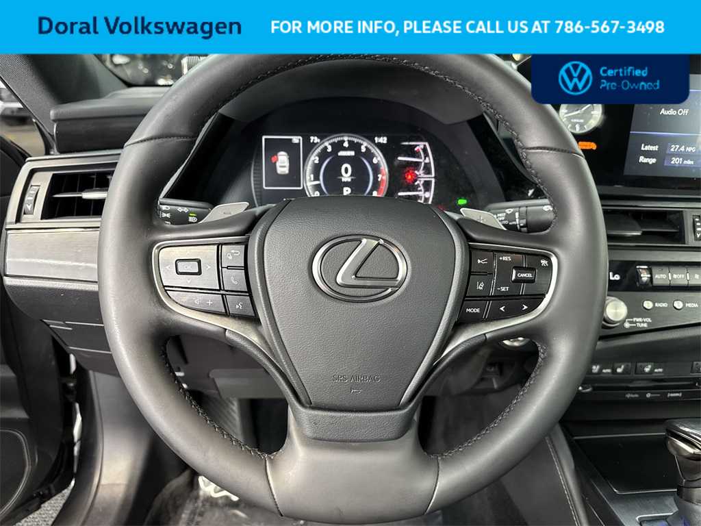 Thumbnail: 2022 Lexus ES - 15