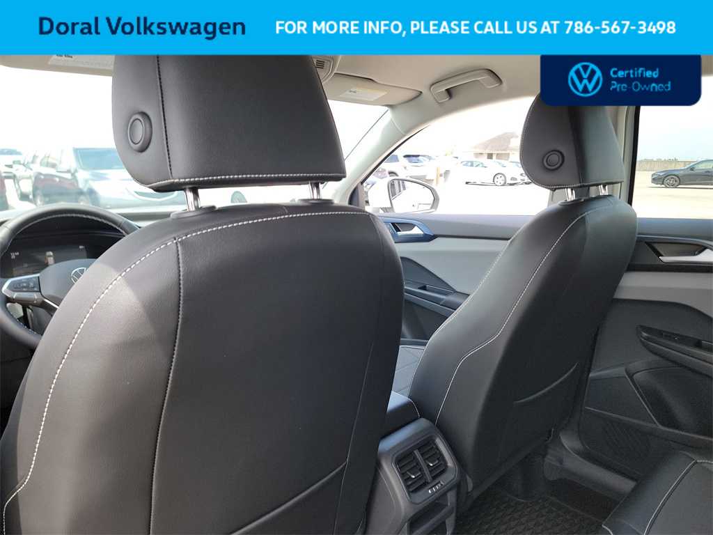 2023 Volkswagen Taos SE 27