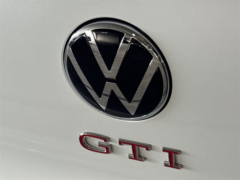 Thumbnail: 2025 Volkswagen Golf - 10