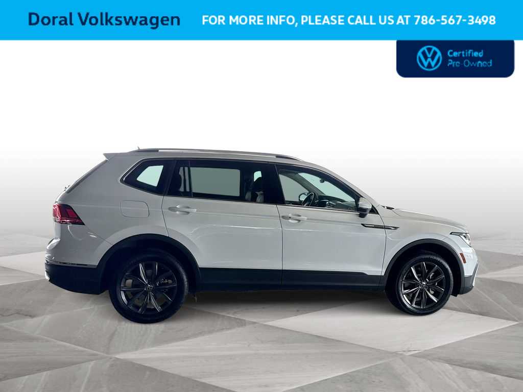 Thumbnail: 2023 Volkswagen Tiguan - 9