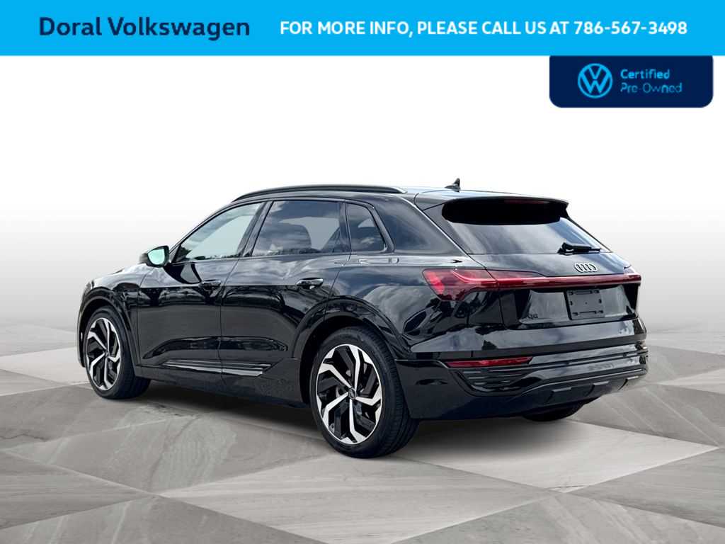 Thumbnail: 2024 Audi Q8 e-tron - 6