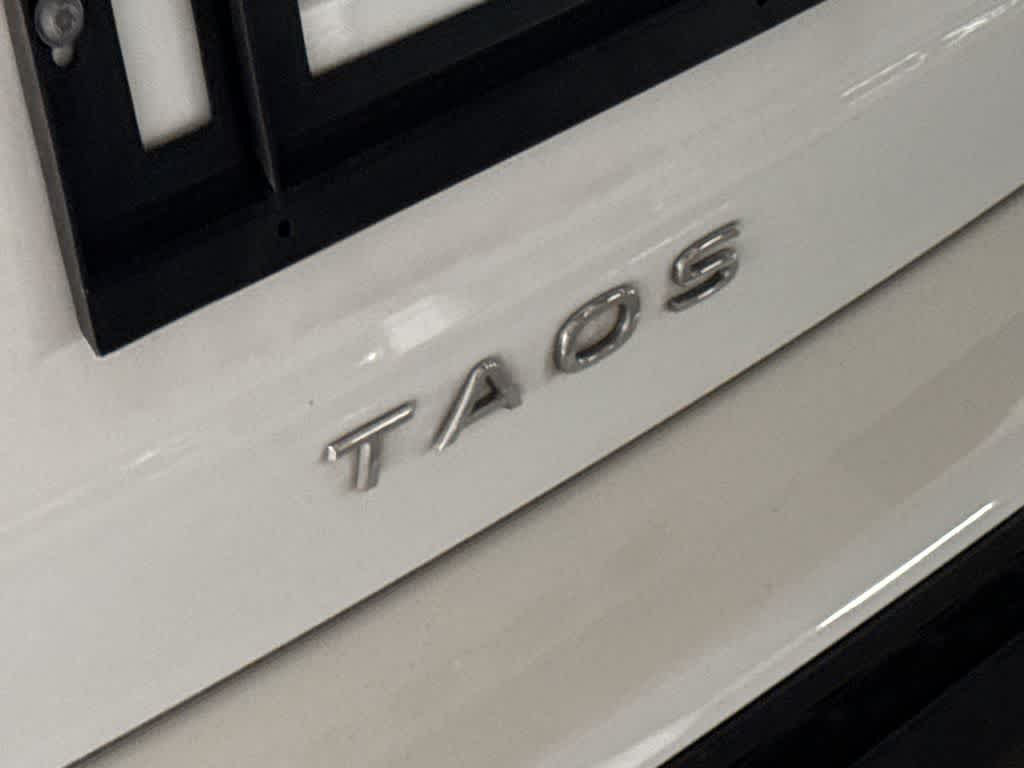 Thumbnail: 2024 Volkswagen Taos - 10