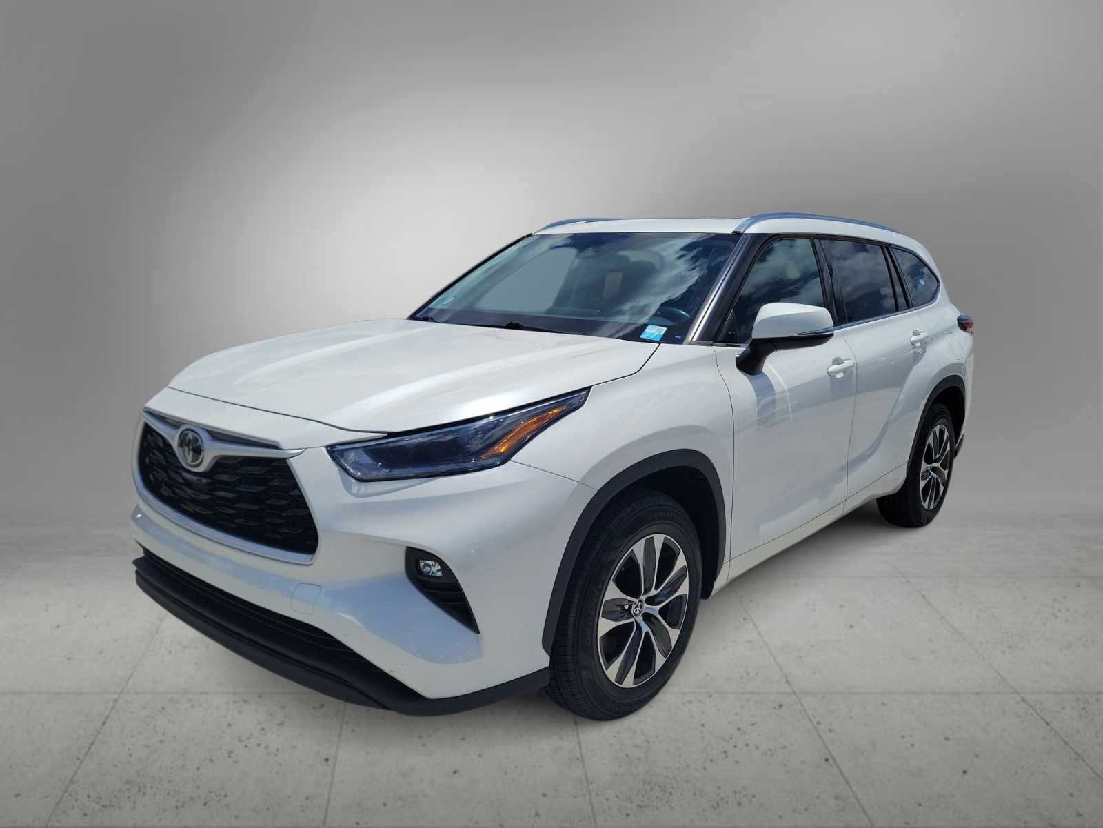 2021 Toyota Highlander XLE -
                Doral, FL